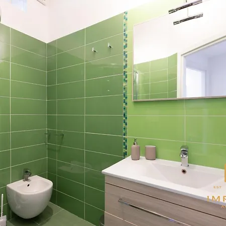 Imperium Deluxe - 300mt To Metro B, 3 Bedrooms, Panoramic View, A-c Rome