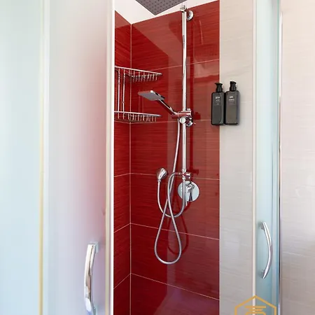 Imperium Deluxe - 300mt To Metro B, 3 Bedrooms, Panoramic View, A-c * Rome