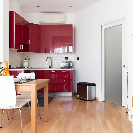 Imperium Deluxe - 300mt To Metro B, 3 Bedrooms, Panoramic View, A-c Apartment Rome