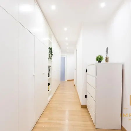 Imperium Deluxe - 300mt To Metro B, 3 Bedrooms, Panoramic View, A-c Apartment